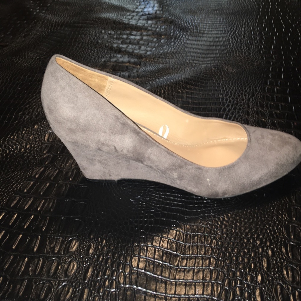 Dress shoe